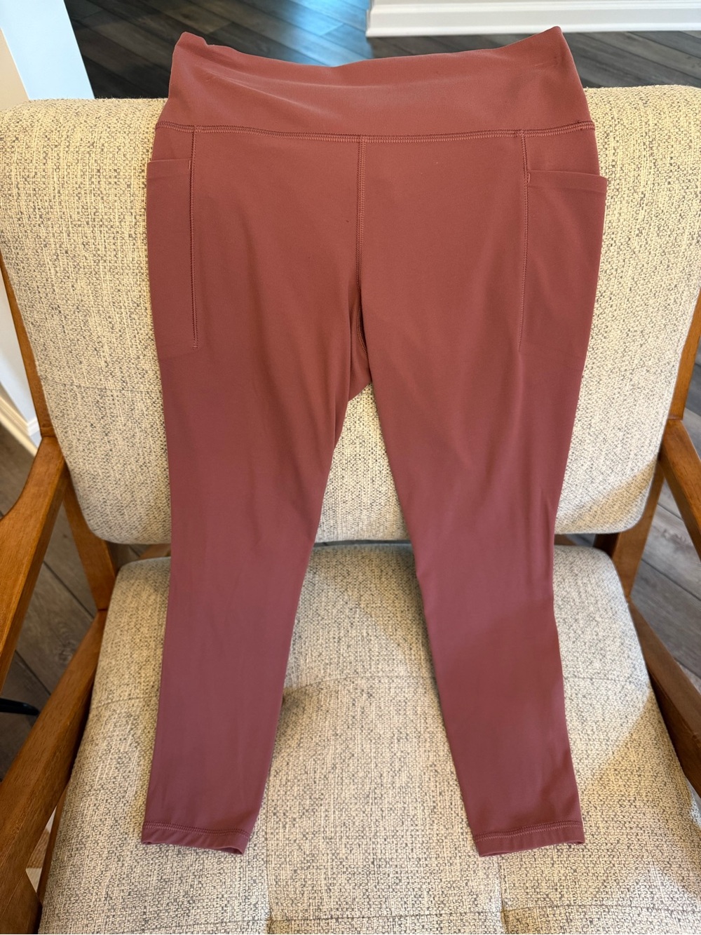 Athleta Salutation Stash 7/8
